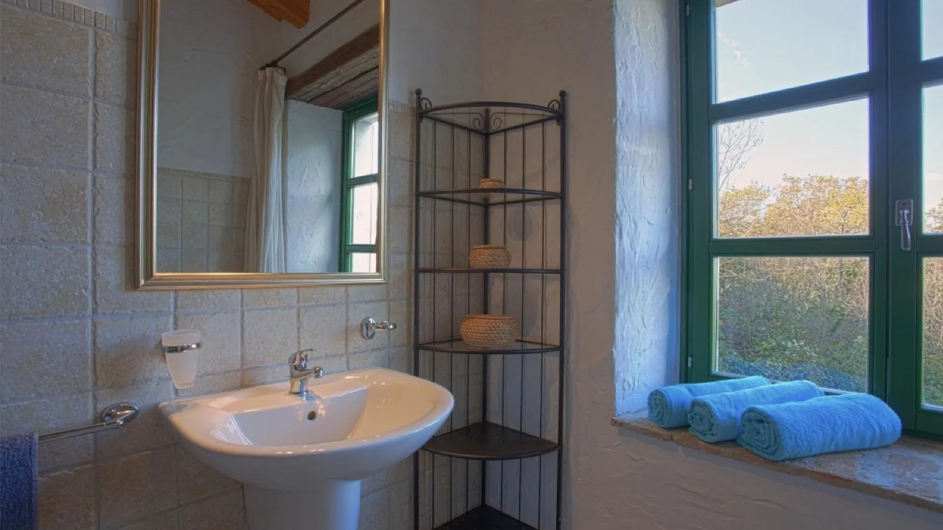 Spacious Villa With 10X5M Pool, Aircon. Rural Retreat, Stunning Views. Motovun 0*,  Croatia