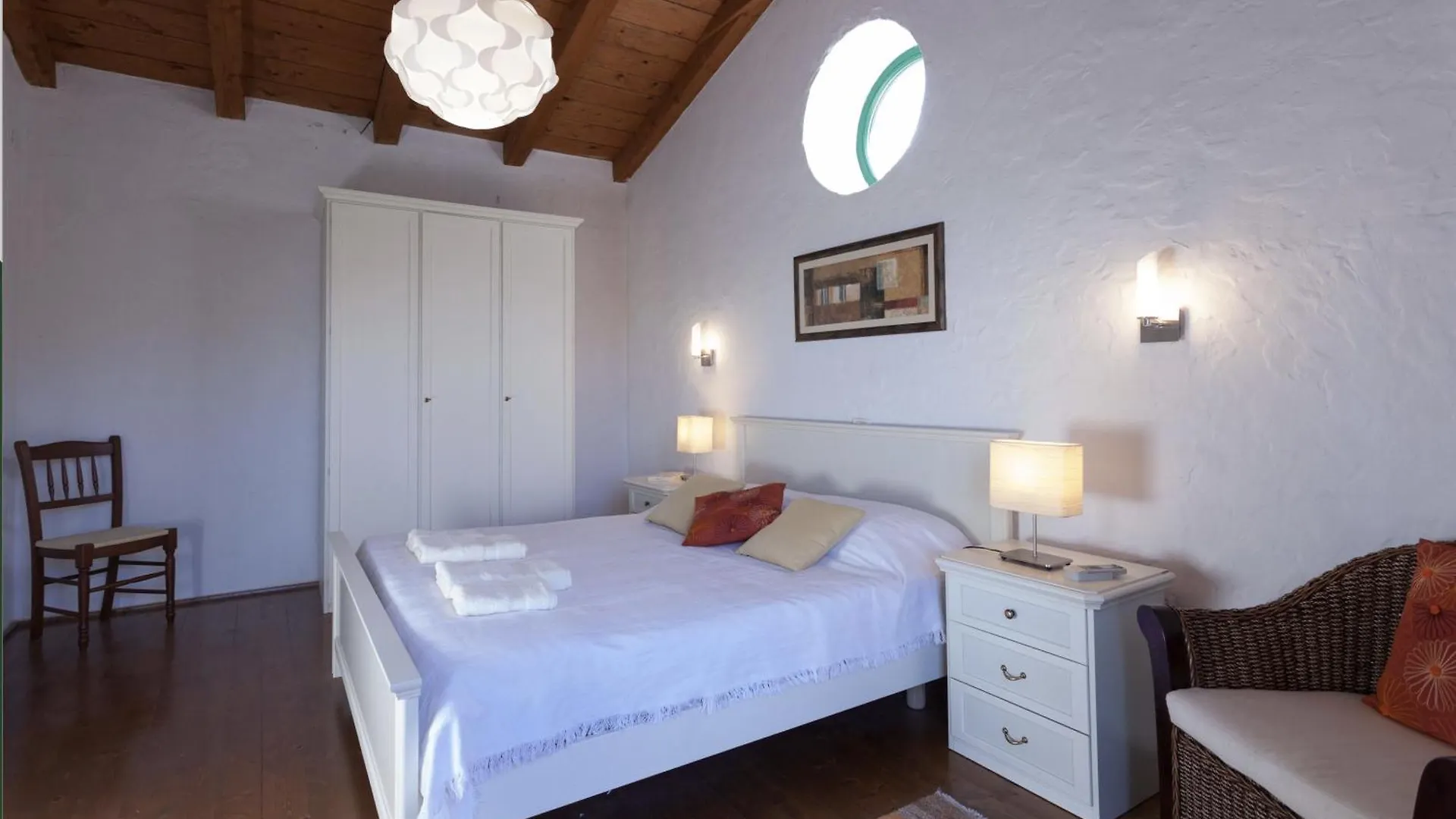 Spacious Villa With 10X5M Pool, Aircon. Rural Retreat, Stunning Views. Motovun
