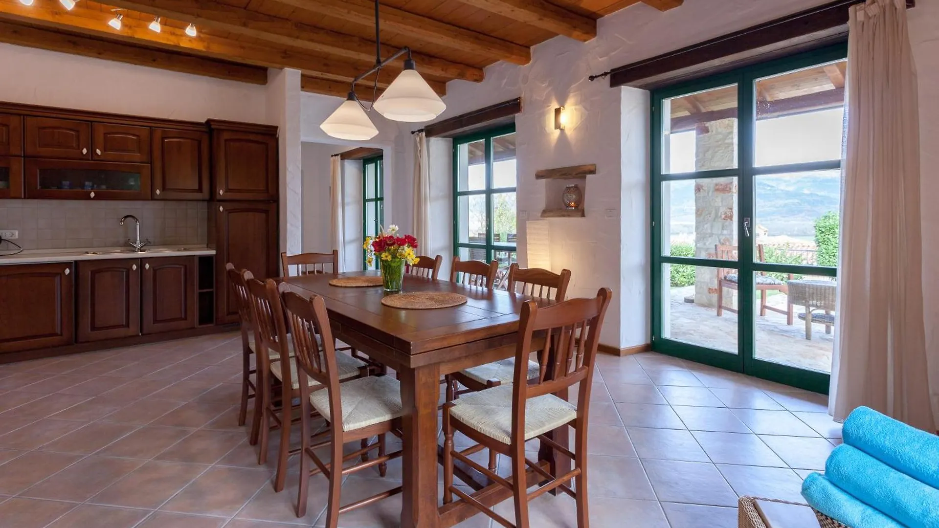 Spacious Villa With 10X5M Pool, Aircon. Rural Retreat, Stunning Views. Motovun