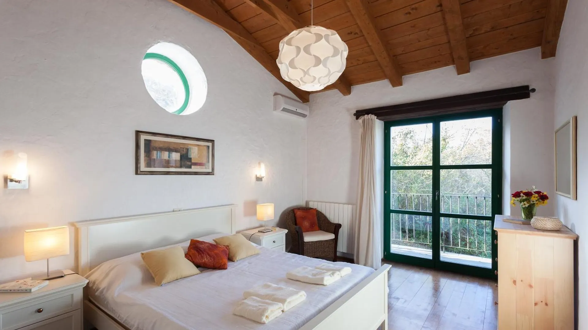 Spacious Villa With 10X5M Pool, Aircon. Rural Retreat, Stunning Views. Motovun