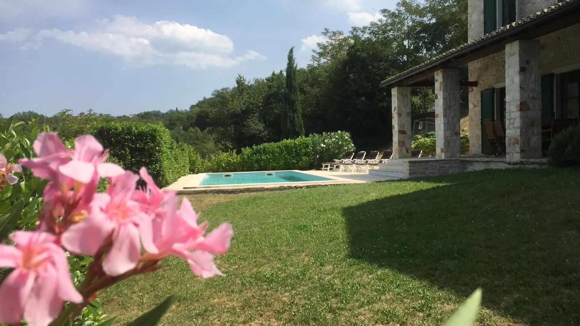 Spacious Villa With 10X5M Pool, Aircon. Rural Retreat, Stunning Views. Motovun 0*,  Croatia